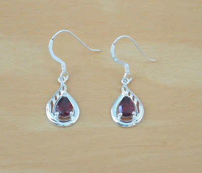 Sterling Silver Garnet Drop Earrings/Garnet Gemstone Earrings/Garnet Jewellery/Garnet Jewelry/January Birthstone/Silver Garnet Earrings/UK