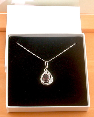 BOXED GIFT/Sterling Silver Garnet Pendant & Chain/Garnet Necklace/Garnet Jewellery/Garnet Jewelry/Garnet Pendant/UK