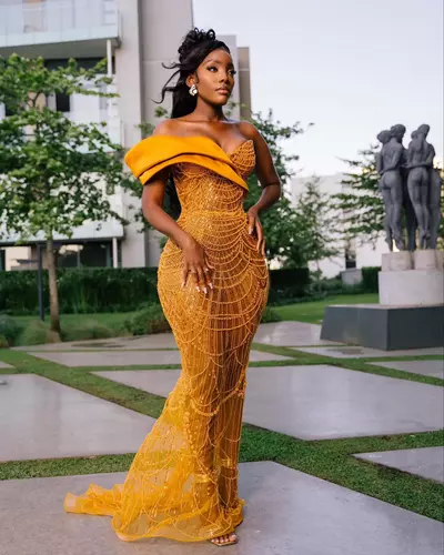 Plus Size Yellow Mermaid Prom Dresses For Special Occasions Illusion Sequined Lace Evening Formal Party Second Reception Birthday Engagement Dress