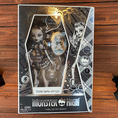 Monster high sdcc 2010 frankie doll