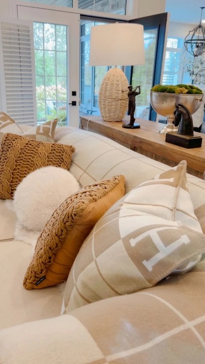 Luxury Cashmere Blanket – Soft, Warm & Lightweight Throw