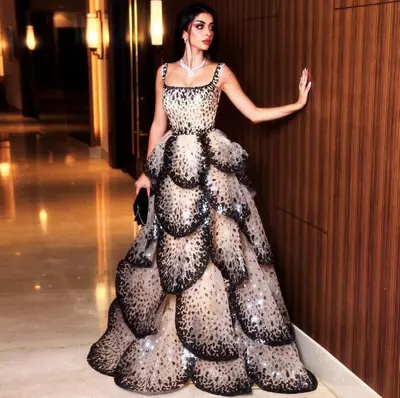 Luxury Dubai Elegant Sequin Lace Evening Dresses 2024 Sparkly Scoop Neck Tiered Ruffles A Line Women Party Formal Gowns