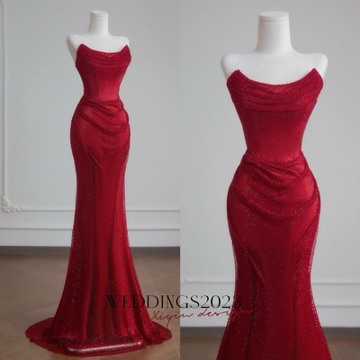 Elegant Red Sequined Mermaid Strapless Floor Length Prom Dress
