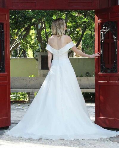Simple A-Line Off tge Shoulder Ivory Wedding Dresses Summer Wedding Gown
