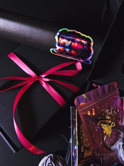 Raven, sun, moon, moth - Lost Records Bloom and Rage