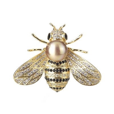 Animal Bee Brooch Pin ā Sparkling Alloy & Beizhu Inlaid with Diamonds | Fashion Jewelry Accessory for Women