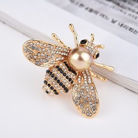 Animal Bee Brooch Pin ā Sparkling Alloy & Beizhu Inlaid with Diamonds | Fashion Jewelry Accessory for Women - Thumbnail 4