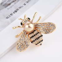 Animal Bee Brooch Pin ā Sparkling Alloy & Beizhu Inlaid with Diamonds | Fashion Jewelry Accessory for Women - Thumbnail 5