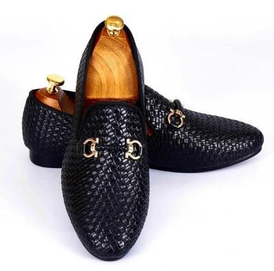 Handmade men's genuine leather shoes