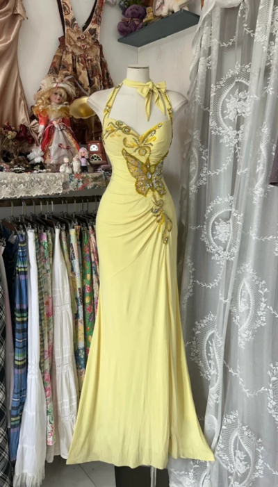 Beautiful Halter Yellow Open Back Long Prom Dress With Beading