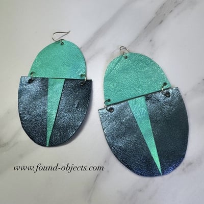 Khepri - Space Blue & Holographic Turquoise