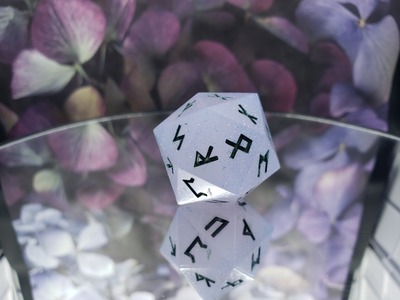 Periwinkle Sparkle Rune Dice