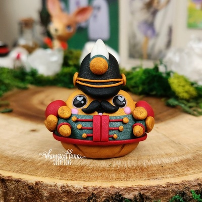 Mistletoe Nutcracker Frog