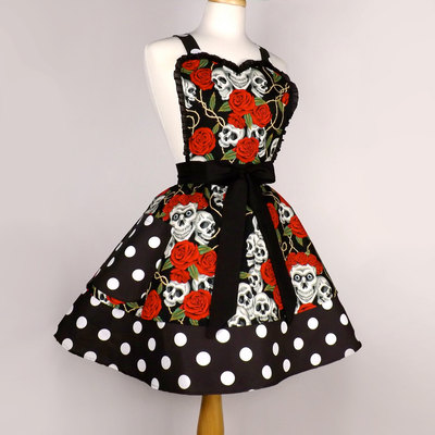 Tattoo Art Rockabilly Skulls and Roses Polka Dots Apron