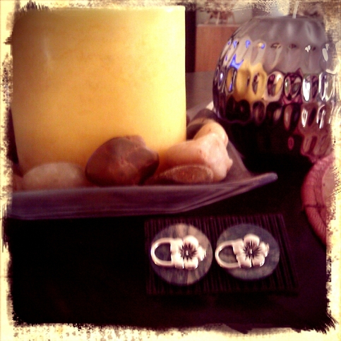 Metal Camelia earrings