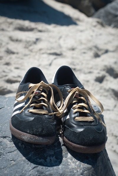 SuperTy.org Gold Shoelaces