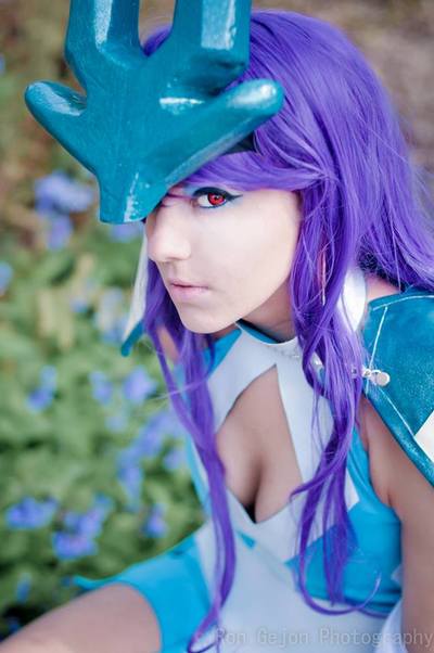 "A Quick Glance" Signed Print