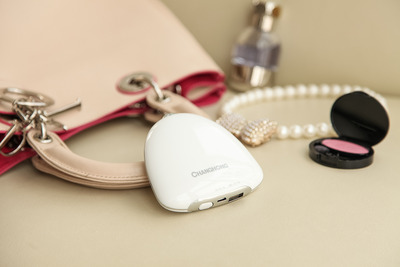 Heart shape mobile power bank for iphone/ipod/mobile phones 3000mah