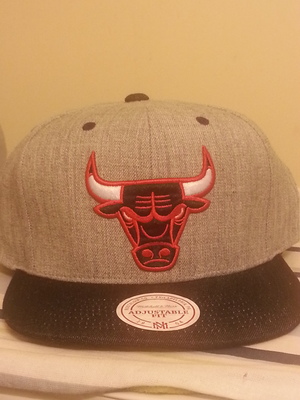 Mitchell & ness chicago bulls snap back