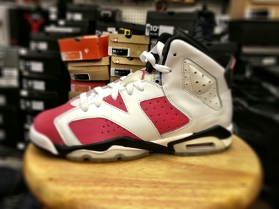 Sold out jordan retro 6 (coral)