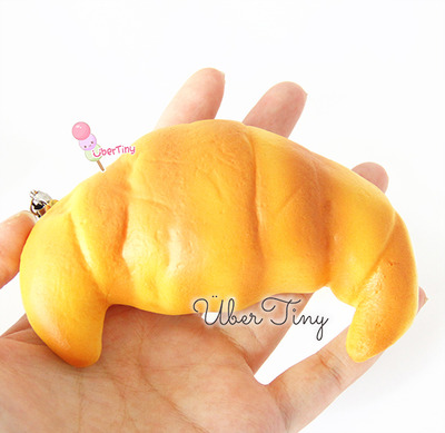 Jumbo Croissant Squishy