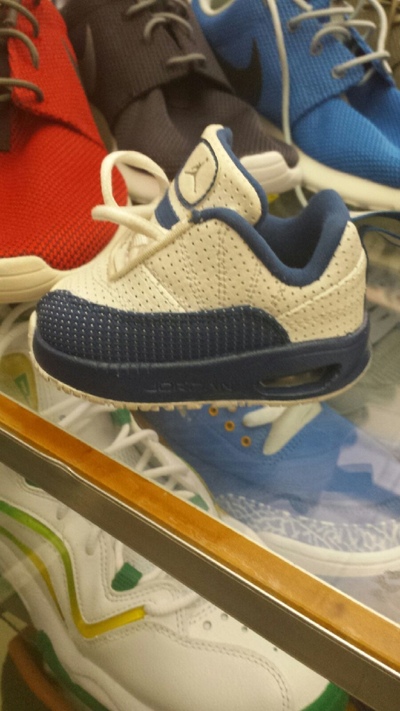 Toddler air jordan comfort max 12s