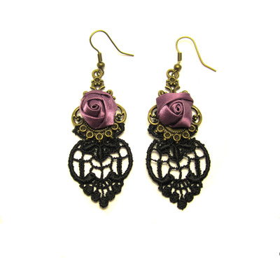 Dear Violet // Gothic rose Earrings