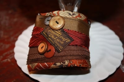 TC104 Kneck Tie Wrist Cuff