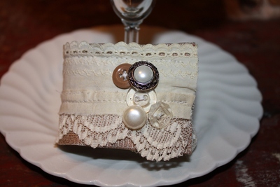 TC106 Kneck Tie Wrist Cuff