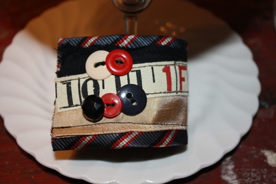 TC109 Kneck Tie Wrist Cuff