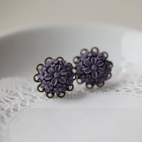 alexia. filigree rose earrings. in deep purple.