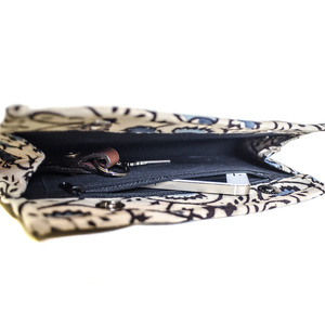 Blue Whimsy Cultured Clutch - Thumbnail 2