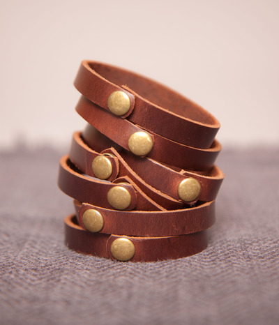 Unisex leather bracelets