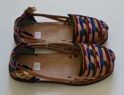 Size 23 US 7 Infant/Toddler Caites