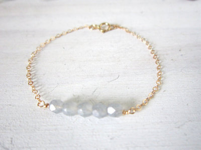 Cora bracelet, gray bead bracelet with gold filled chain