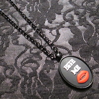 “Bite Me” Vampire Necklace and Earrings Set - Thumbnail 3
