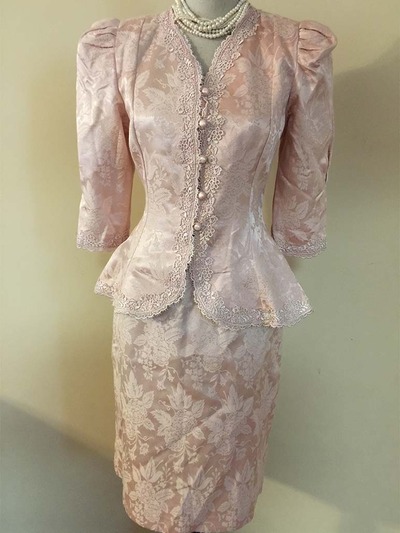 Size 7/8 (fits like SZ 4) Cachet Lace Peplum Suit