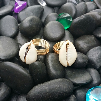 Simple Cowrie Bling