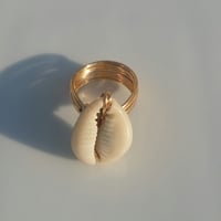 Simple Cowrie Bling - Thumbnail 1