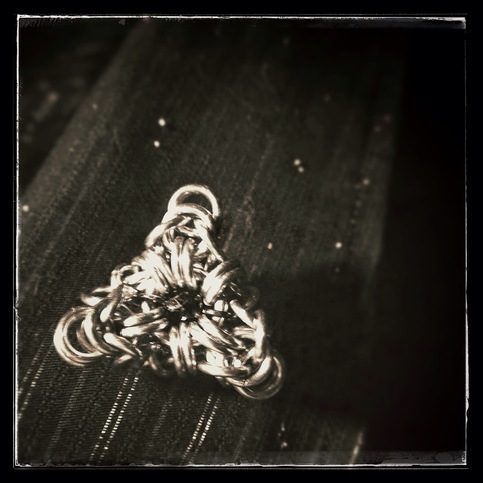 "Tryzantine Onyx" Lapel Pin