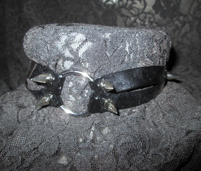 Criss-Cross O-Ring Spike Choker