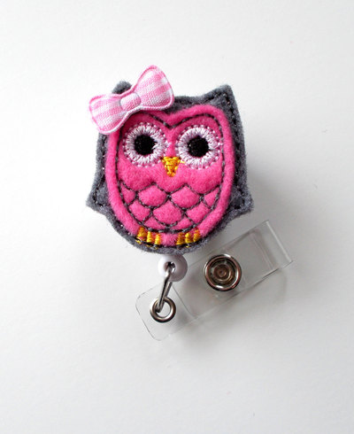 Pink and gray owl with bow - cute badge holder - nurses badge holder - felt badge - nursing badge holder - cute badge reel - rn badge reel