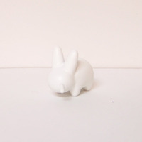 Kidrobot x Frank Kozik 1.5" Ready-to-Paint DIY Mini Smorkin' Labbit - White Primer - Thumbnail 1