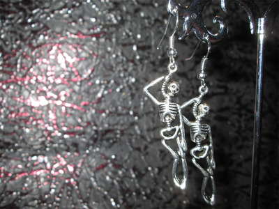 Hanging Skeleton Suicide Earrings