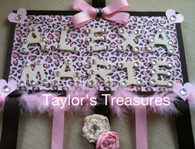 Taylor's Treasures - XL Personalized Hair Bow Holder - Any Color/Any Pattern