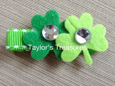 Taylors Treasures - St. Patrick's Day Double Shamrock Non-Slip Clippie - Rhinestone Center