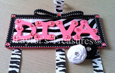 Taylors Treasures - Diva Hair Bow Holder - Any Color/Any Pattern