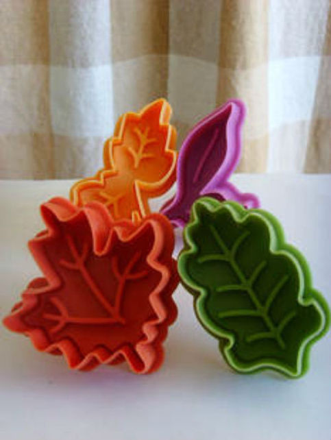 Cookie Cutter Stamp Mold 4pcs DIFFERENT SHAPE LEAVES Series Pie Crust Cutter Set