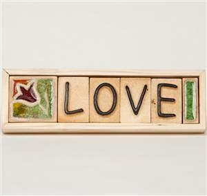 Love - Plaque