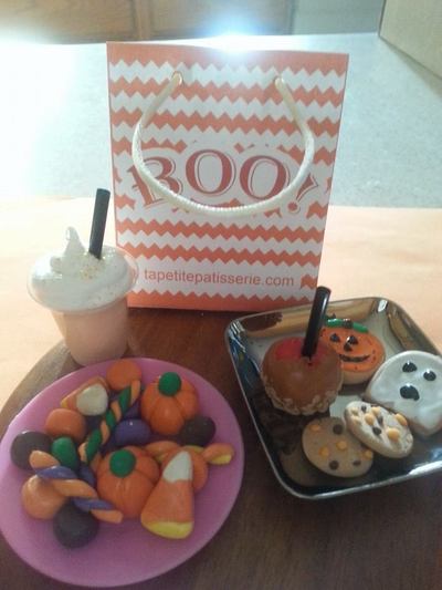 petite Halloween set